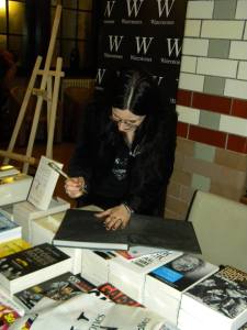 Natasha Scharf signs my copy of The Art Of Gothic